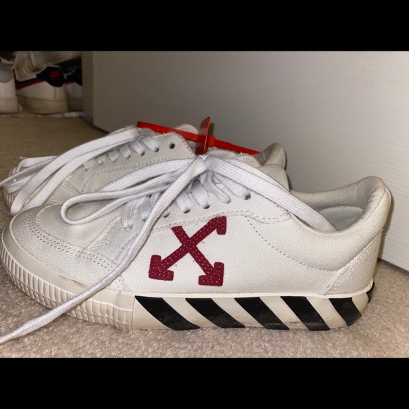 Authentic Off-White sneakers - Picture 4 of 7